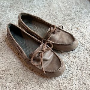 Moccasin driving shoes